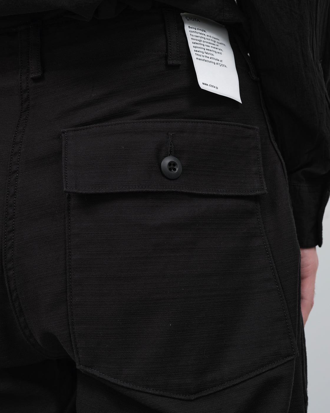 CIOTA Cotton Back Satin Baker Pants(Wide Tapared), Black