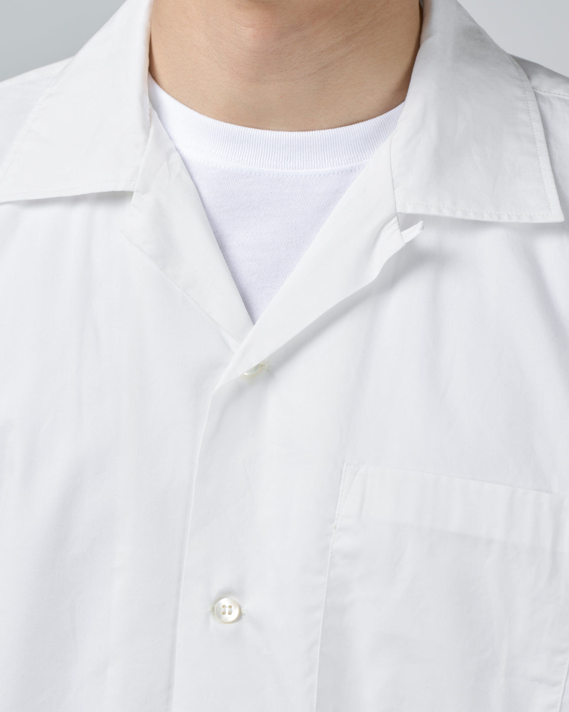 CIOTA オープンカラーシャツの生地質感アップ、スビンコットンとレーヨンの独自テキスタイル、ひんやりとした接触冷感とふんわり感が共存、汗ばむ季節に快適な吸湿性通気性、春夏向け長袖シャツ、keylime Tokyo
