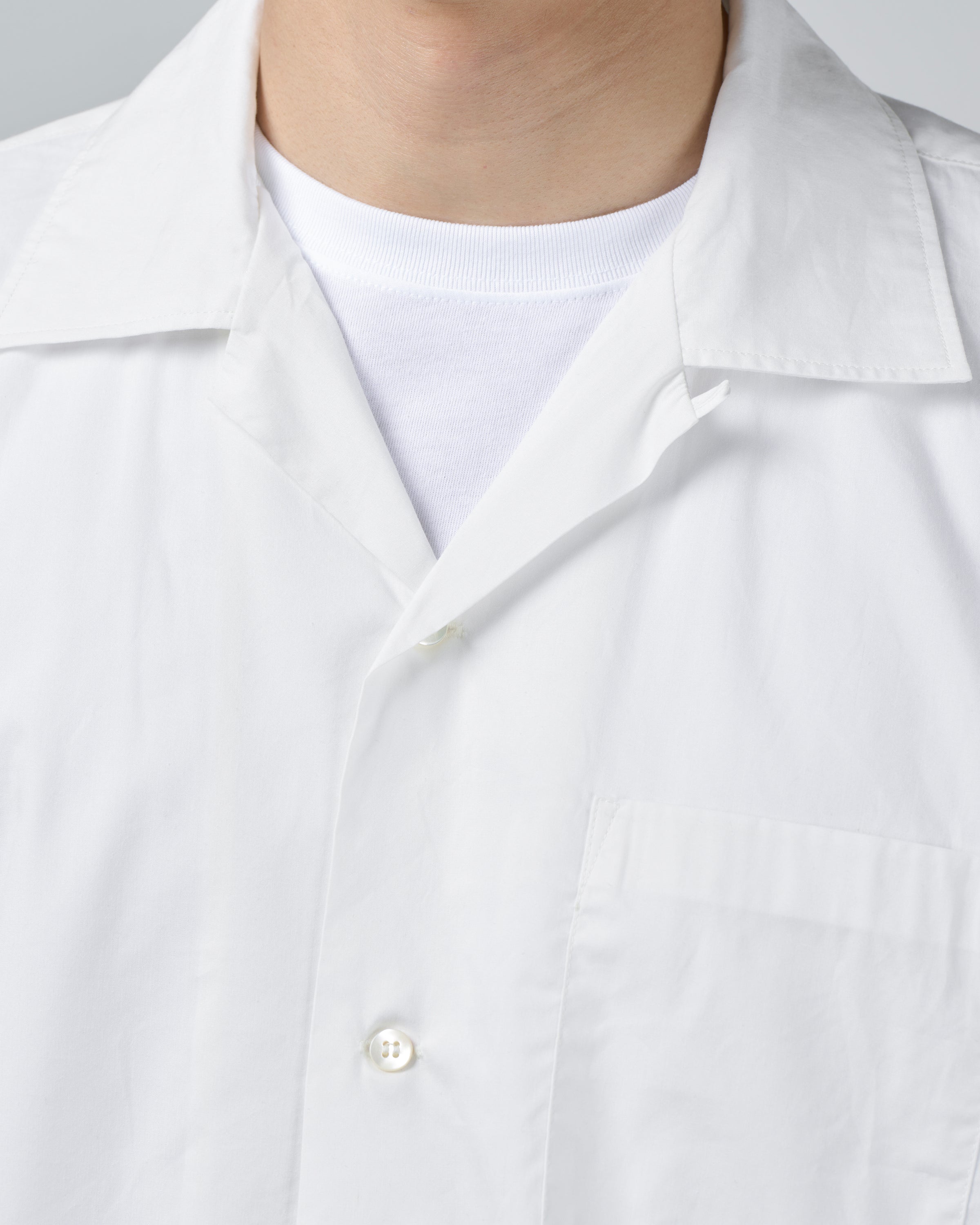 CIOTA オープンカラーシャツの生地質感アップ、スビンコットンとレーヨンの独自テキスタイル、ひんやりとした接触冷感とふんわり感が共存、汗ばむ季節に快適な吸湿性通気性、春夏向け長袖シャツ、keylime Tokyo
