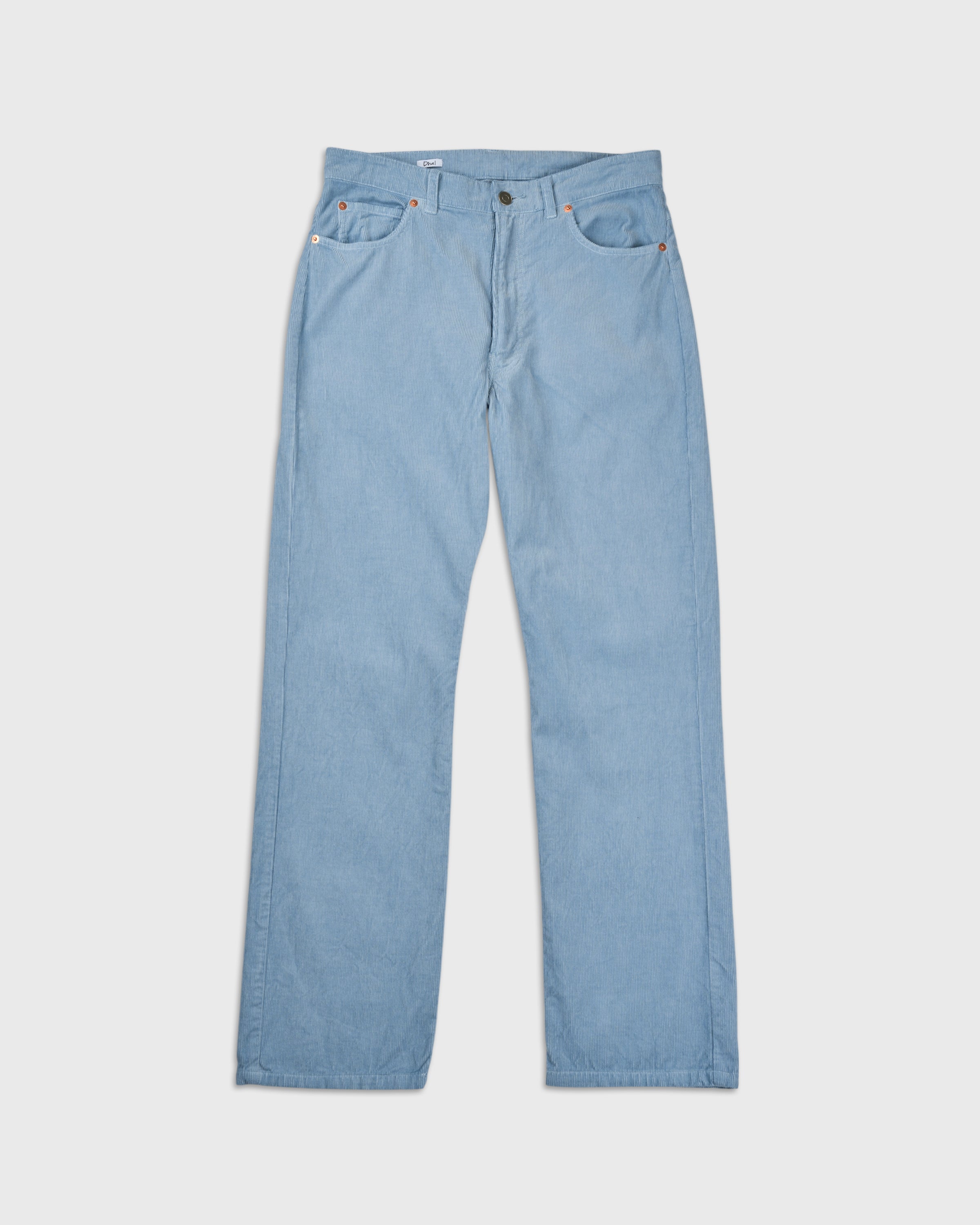 Dhalの16ウェルコーデュロイストレートパンツ、サックスブルー全体像、春夏向け細畝生地のストレートシルエット、日本製メンズボトムス、Keylime Tokyo取扱い商品正面スタイリング