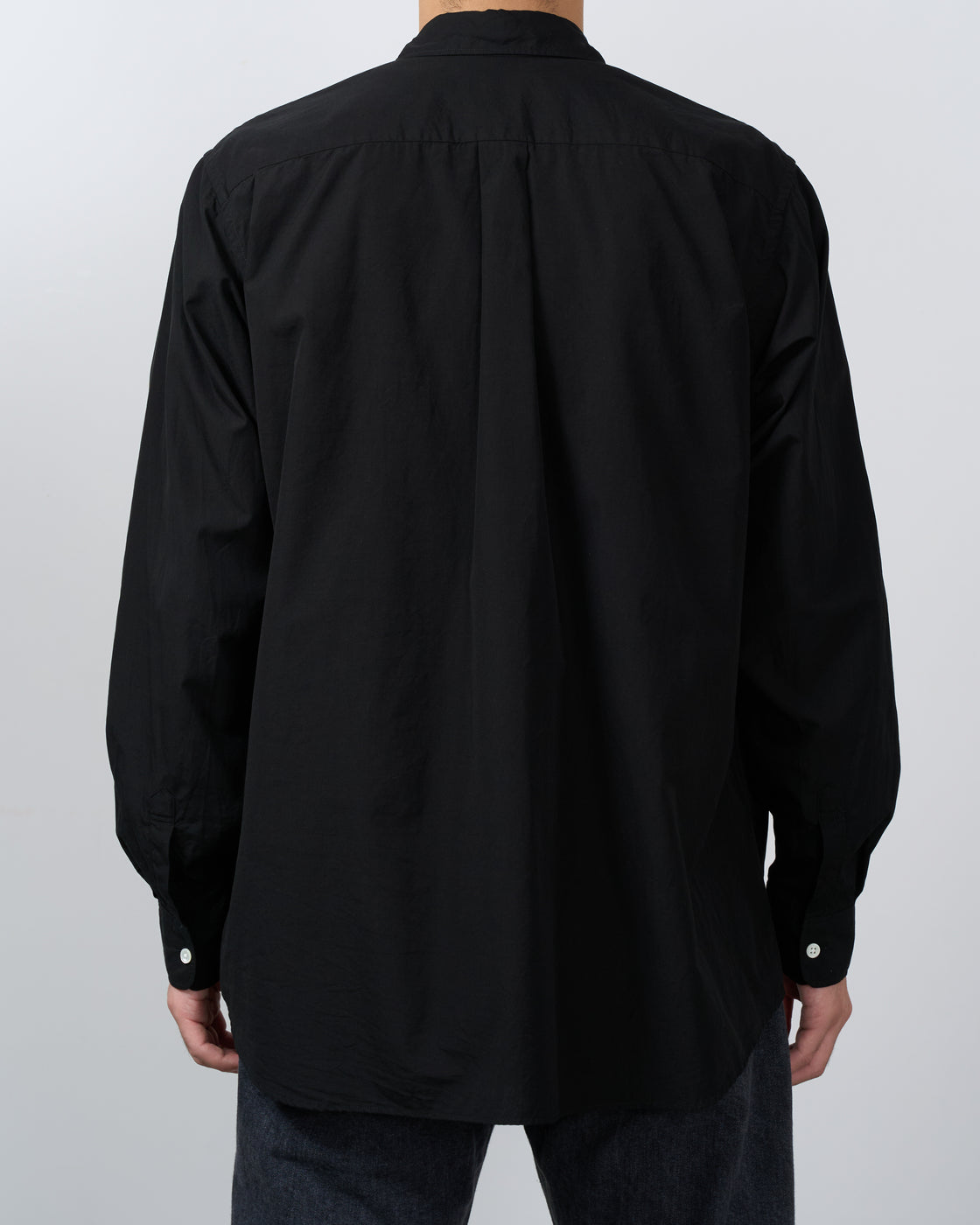 Dhal Black Poplin Regular Shirt平置き全体像、優雅なシルエット確認、100/2 cotton fabric、日本製高品質menswear詳細