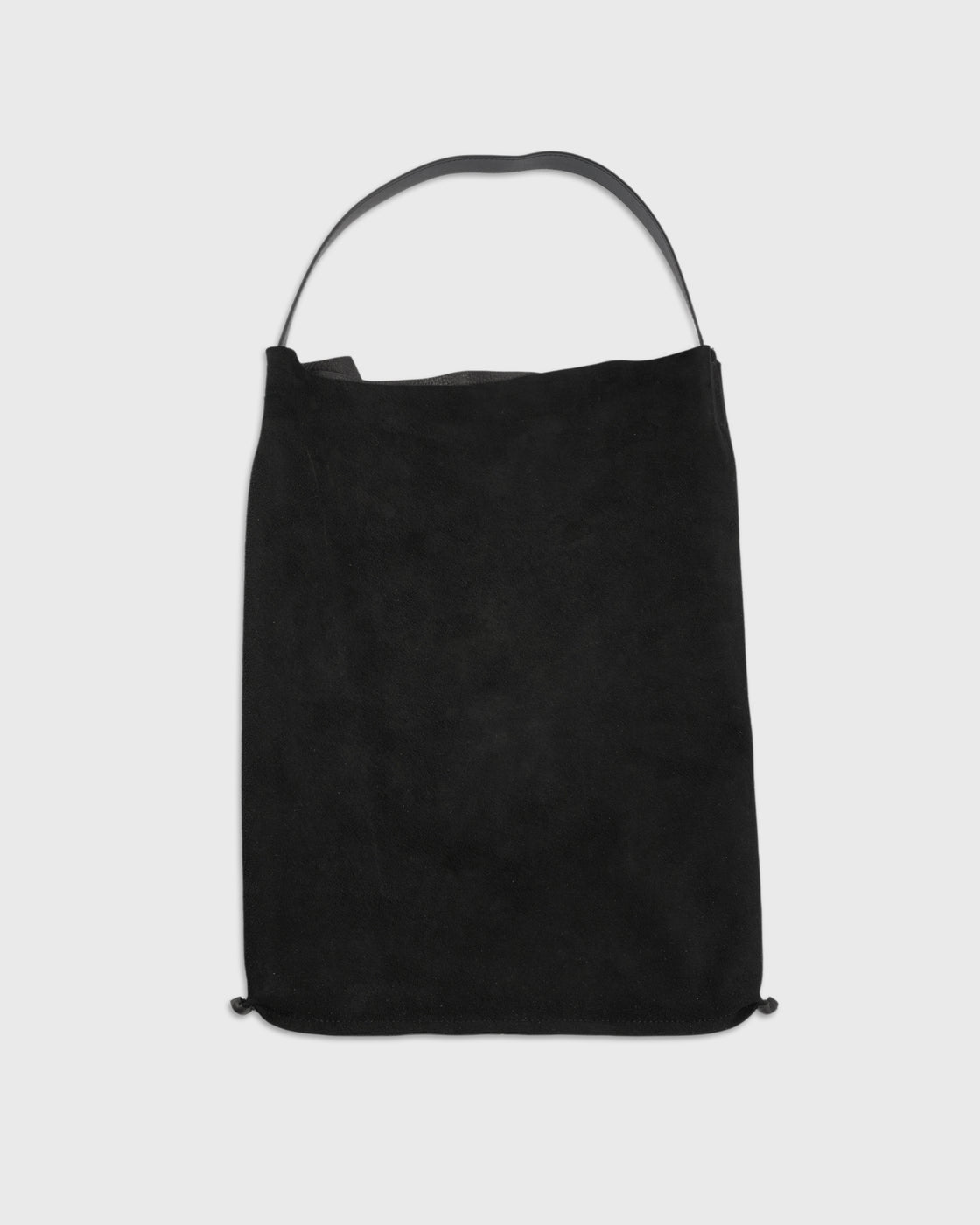 HAAL プリミティブワンショルダーバッグ 鹿革 ブラック 平置き全体像｜フィンランド産鹿革の平置きフラットレイ、バッグ全体のサイズ感とプリミティブシリーズの無骨な造形美を確認