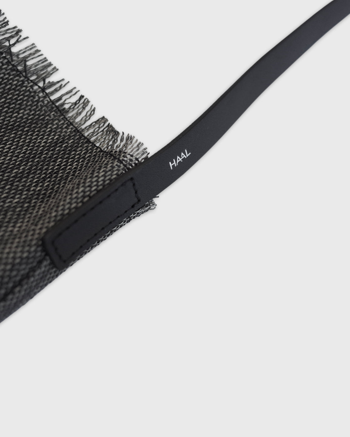 HAAL Primitive Sacoche Paper, Black