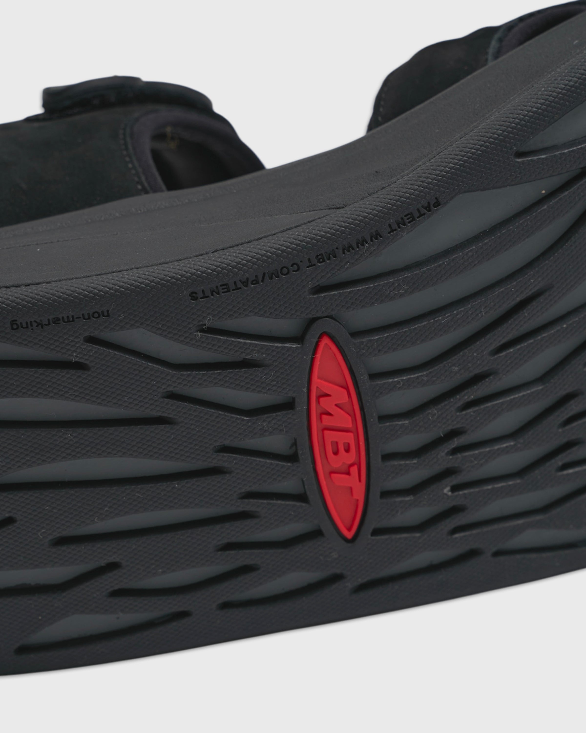 MBT KISUMU CLASSIC, Black