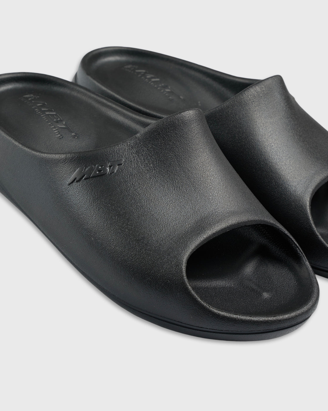 MBT Sensor Sandal, Black