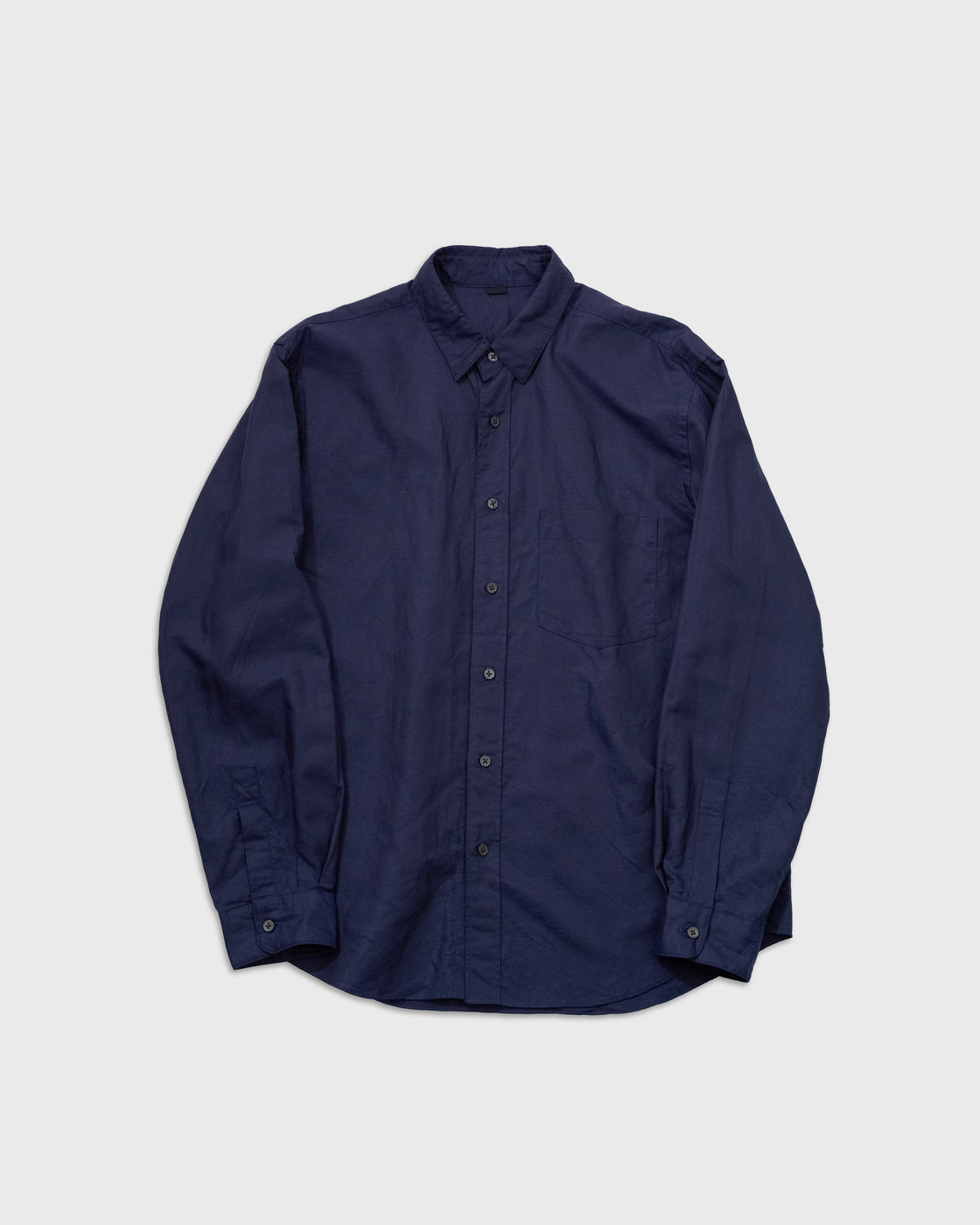 Keylime Tokyo S H Cotton Linen Regular Collar Shirt Navy メンズ長袖シャツ 正面着用写真 コットンリネン素材 レギュラーカラー ネイビー色 カジュアルシャツ