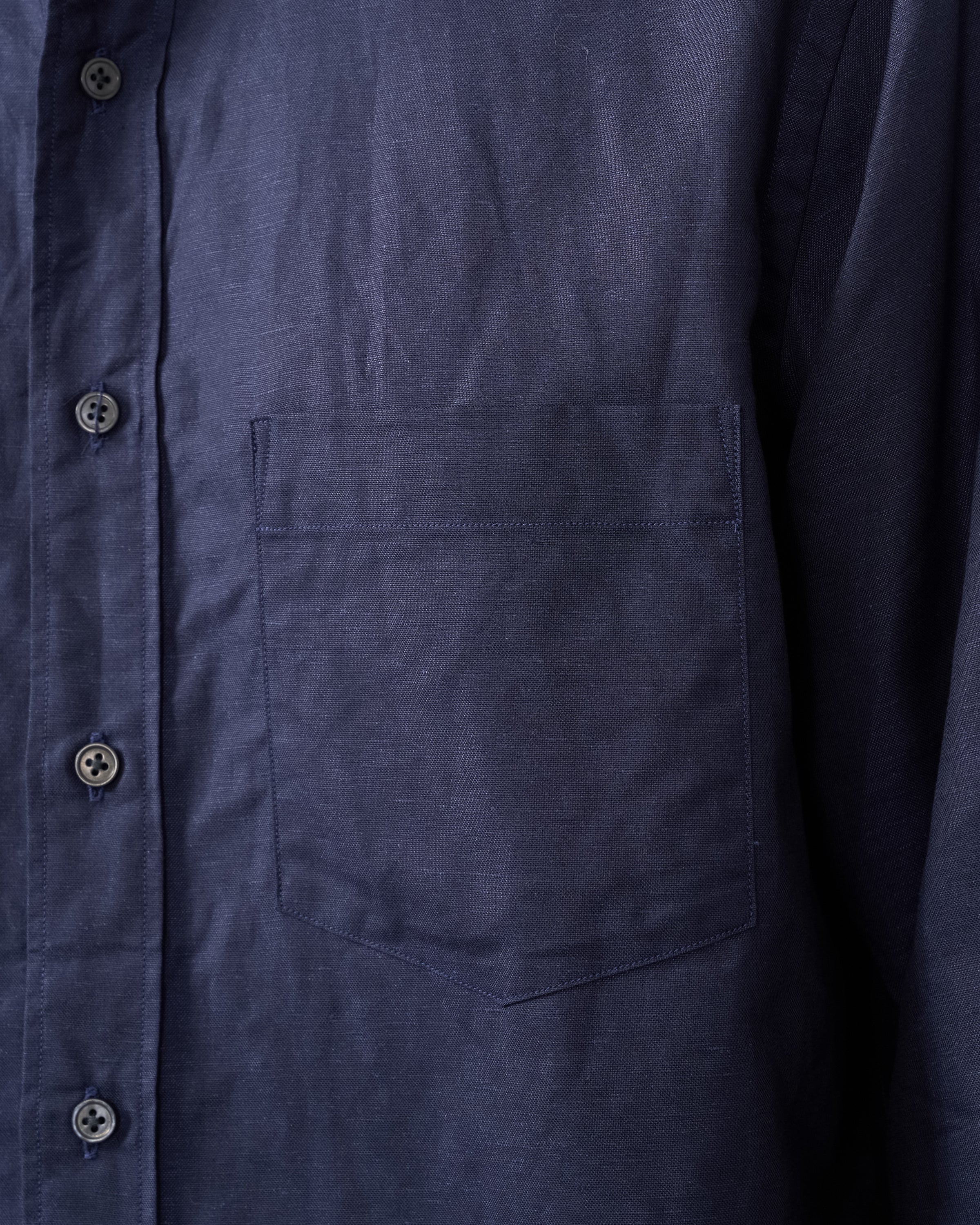 S H Cotton Linen Regular Collar Shirt Navy 袖口詳細写真 Keylime Tokyo cuff detail コットンリネンブレンド ネイビー メンズ長袖シャツ カジュアル