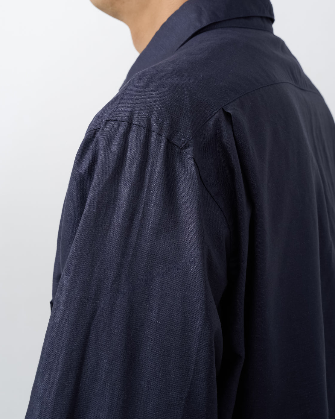 Keylime Tokyo Navy Cotton Linen Shirt 生地質感詳細写真 S H Regular Collar fabric texture コットンリネン素材 ネイビー色 メンズシャツ