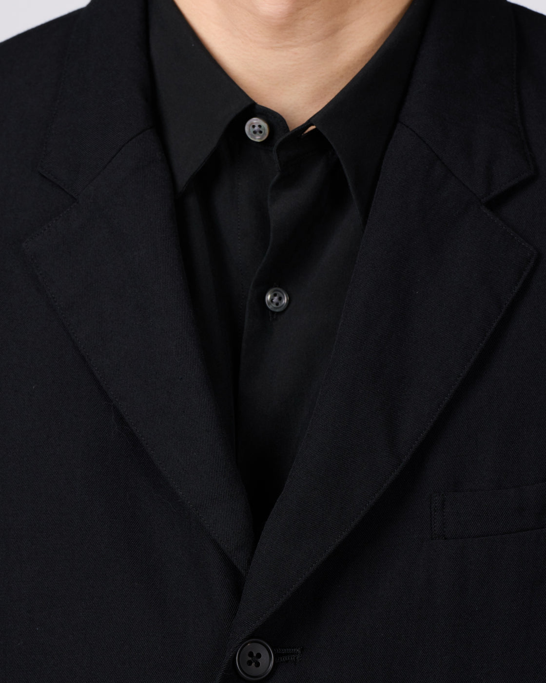 TOHNAI Wool Silk Gabardine 3-Button Jacket, Black
