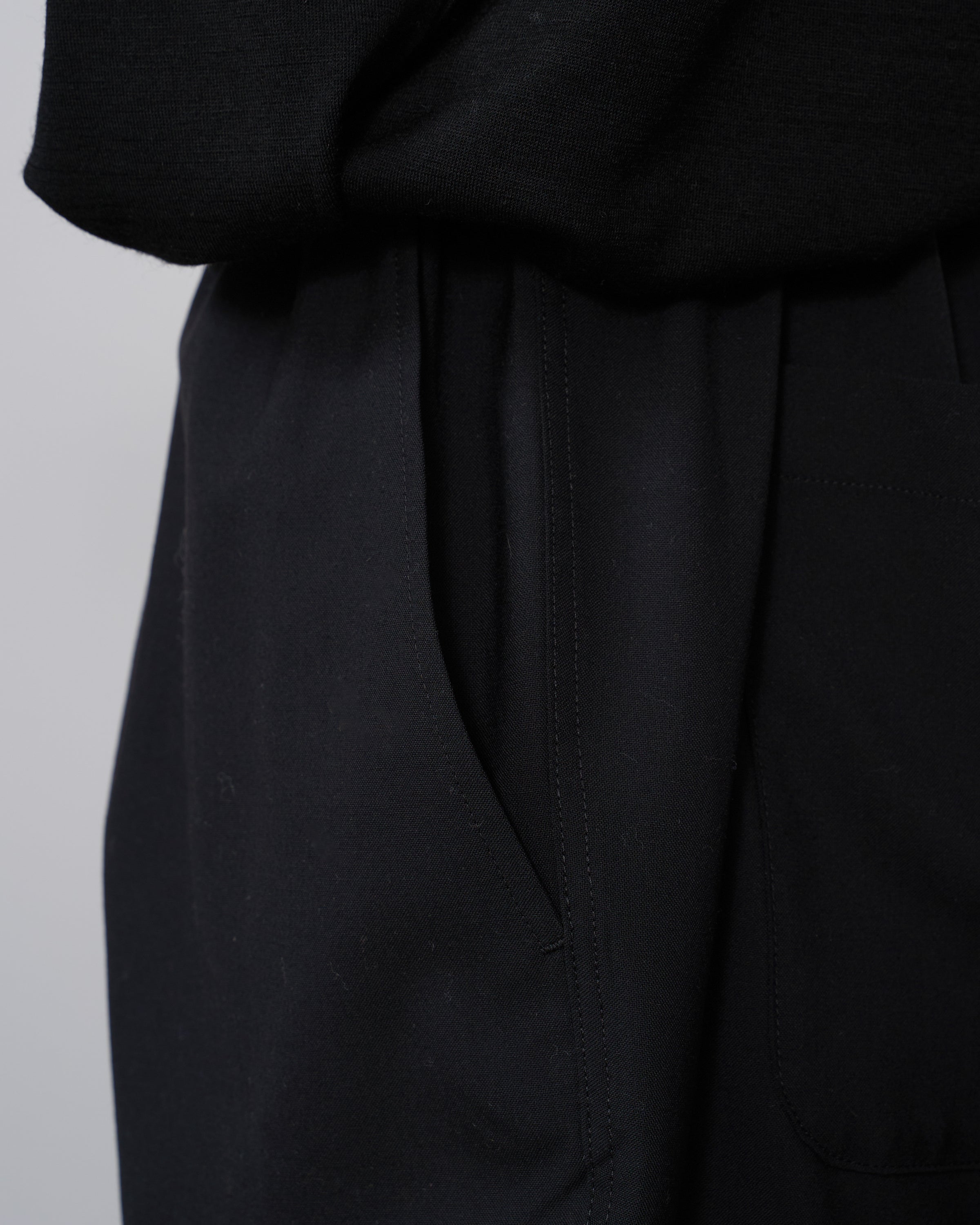 holk Kang Fu Shorts, Black